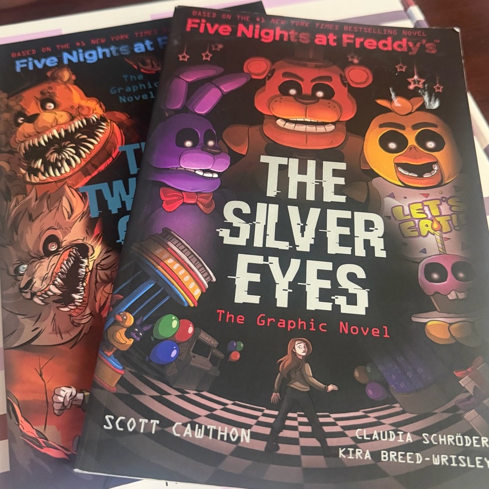 The Silver Eyes Graphic Novels 2 books!